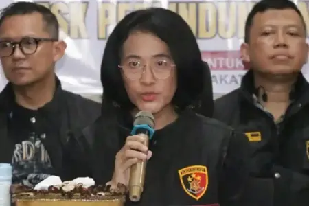 Bareskrim Polri Tahan Tersangka Dugaan Pemalsuan Status Perkawinan di KTP, Terancam 7 Tahun Penjara Direktur Tindak Pidana PPA-PPO Bareskrim Polri Brigjen Pol Nurul Azizah