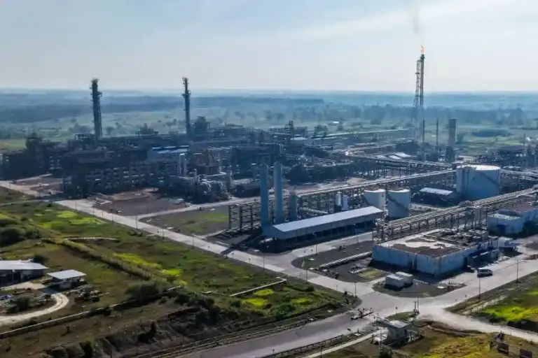 Produksi Lampaui Target, Pertamina Hulu Regional Indonesia Timur Genjot Eksplorasi Migas 2026 Produksi migas Pertamina Regional Indonesia Timur tembus target 2025. Strategi eksplorasi dan teknologi disiapkan untuk 2026.