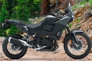 Kawasaki KLE 500 Resmi Meluncur di Indonesia, Motor Adventure 451 cc Siap Jelajah Aspal dan Off-Road Kawasaki KLE 500 resmi meluncur di Indonesia dengan mesin 451 cc, fitur modern, dan dua varian. Motor adventure ini dibanderol mulai Rp149,9 juta.