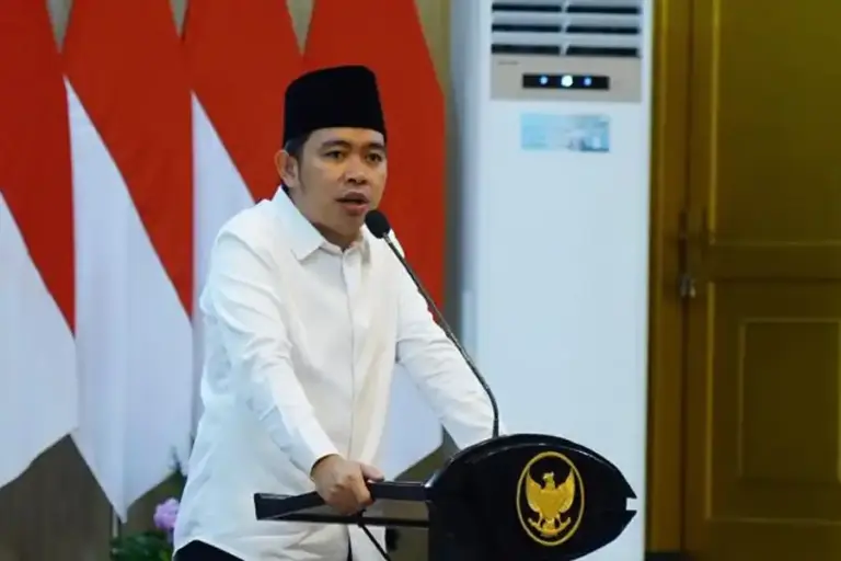 Bupati Jember Siapkan Skema WFH ASN, Strategi Efisiensi Energi di Tengah Gejolak Harga Minyak Muhammad Fawait, Bupati Jember