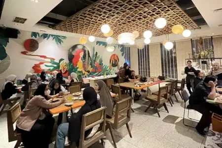 ARTOTEL Yogyakarta Hadirkan Iftar A Wishful Ramadhan, 3.500 Tamu Sudah Nikmati Buffet Spesial ARTOTEL Yogyakarta menghadirkan program Iftar “A Wishful Ramadhan” dengan buffet Nusantara dan internasional. Lebih dari 3.500 tamu telah bergabung.