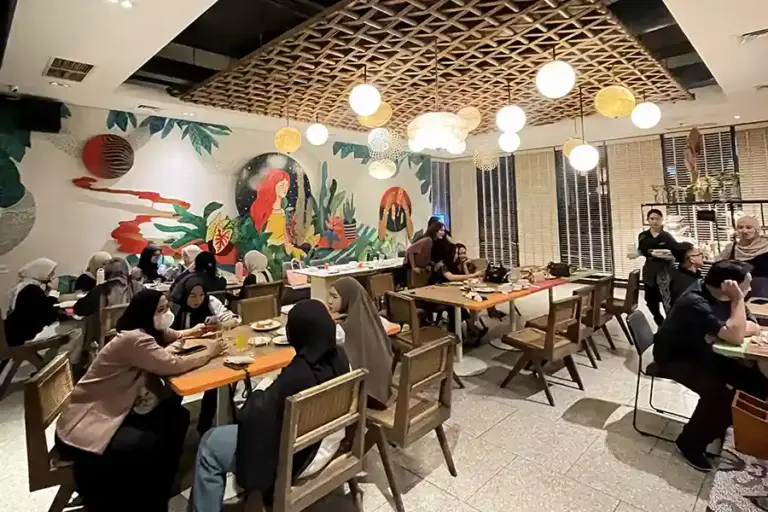 ARTOTEL Yogyakarta Hadirkan Iftar A Wishful Ramadhan, 3.500 Tamu Sudah Nikmati Buffet Spesial ARTOTEL Yogyakarta menghadirkan program Iftar “A Wishful Ramadhan” dengan buffet Nusantara dan internasional. Lebih dari 3.500 tamu telah bergabung.