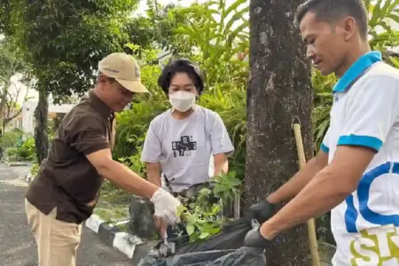 Hari Bumi 2026: 1O1 STYLE Yogyakarta Malioboro dan Warga Purwokinanti Gelar Aksi Bersih-Bersih Lingkungan Hotel 1O1 STYLE Yogyakarta Malioboro bersama Kelurahan Purwokinanti gelar aksi bersih-bersih lingkungan pada Hari Bumi 2026.