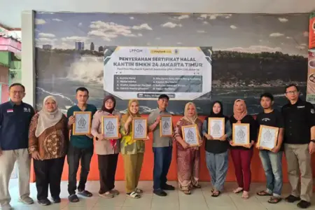 Maybank Indonesia Dorong Ekosistem Halal Terintegrasi, Perkuat Akses Keuangan Syariah Maybank Indonesia kembangkan ekosistem halal terintegrasi untuk memperluas akses keuangan syariah dan mendorong pertumbuhan sektor strategis.