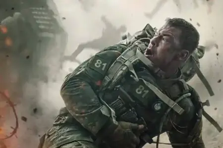 War Machine (2026): Aksi Brutal Tentara AS vs Alien dalam Film Menghibur Tanpa Banyak Logika Alan Ritchson dalam War Machine (2026)