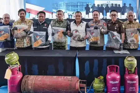 Bareskrim Bongkar Penyalahgunaan BBM dan LPG Subsidi, Potensi Kerugian Negara Tembus Rp1,26 Triliun Bareskrim Polri ungkap penyalahgunaan BBM dan LPG subsidi 2025-2026, potensi kerugian negara capai Rp1,26 triliun.