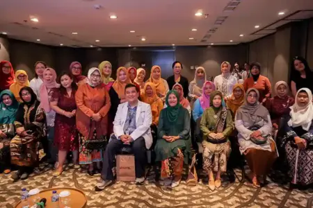 ARTOTEL Yogyakarta Gelar “Kartini Reborn”, Angkat Isu Kesehatan Perempuan dan Kreativitas ARTOTEL Yogyakarta gelar Kartini Reborn, angkat isu kesehatan perempuan dan kreativitas lewat talkshow kanker serviks dan workshop jurnal.