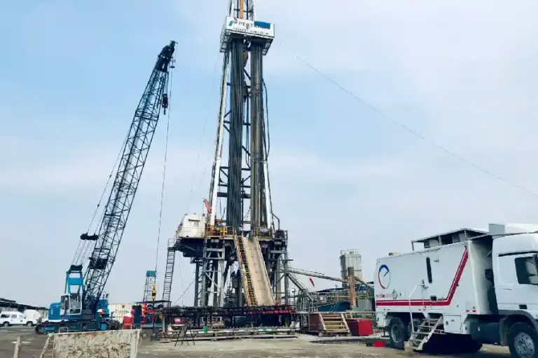 Elnusa Dukung Peningkatan Produksi Migas Pertamina EP Zona 4, Tambah 432 Barel Minyak per Hari Elnusa mendukung workover 51 sumur Pertamina EP Zona 4 di Sumsel hingga meningkatkan produksi minyak mencapai 432 BOPD.