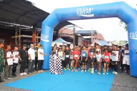 1.200 Pelari Semarakkan Majapahit Heritage Fun Run 2026, Meriahkan Hari Jadi ke-733 Kabupaten Mojokerto Sebanyak 1.200 peserta meramaikan Majapahit Heritage Fun Run 2026 dalam rangka Hari Jadi ke-733 Kabupaten Mojokerto di Wisata Desa BMJ Dlanggu.
