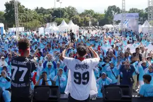Happily Day Bandung Libatkan 1.000 Lansia, Dorong Gaya Hidup Aktif dan Percaya Diri di Usia Emas Happily Day Bandung mengajak 1.000 lansia tetap aktif dan percaya diri melalui edukasi inkontinensia urin, jalan sehat, dan pemeriksaan kesehatan.