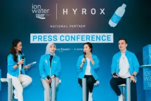 ION WATER Dukung AirAsia HYROX Jakarta 2026, Perkuat Ekosistem Fitness dan Sport Tourism Indonesia ION WATER mendukung AirAsia HYROX Jakarta 2026 yang diproyeksikan menarik ribuan peserta internasional dan memperkuat ekosistem fitness nasional.