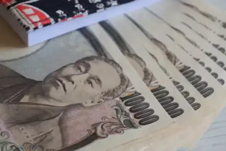 Jepang Siap Intervensi Pasar Valas saat Yen Tertekan, Koordinasi dengan AS Makin Diperkuat Ilustrasi uang Yen Jepang (foto: Cullen Cedric, unsplash)