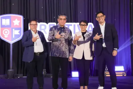 Menaker Yassierli: Generasi Masa Depan Harus Kuasai Future Skills dan Karakter di Era AI Menaker Yassierli menegaskan pentingnya future skills dan karakter kuat untuk menyiapkan generasi Indonesia menghadapi dunia kerja era AI dan digital.
