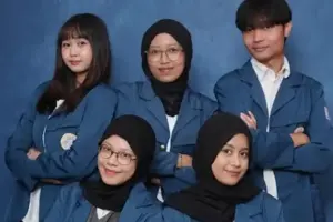 Riset Mahasiswa UNAIR Ungkap Bahaya True Crime Community dan Strategi Deradikalisasi Remaja Digital Mahasiswa UNAIR meneliti fenomena True Crime Community dan mengembangkan strategi deradikalisasi digital untuk melindungi remaja dari paham ekstrem.
