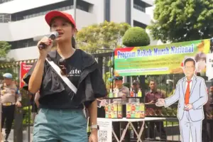 Koalisi SOS Kritik Rencana Lapisan Baru Cukai Rokok, Nilai Berpotensi Perluas Peredaran Rokok Murah Aksi Program Rokok Murah Nasional di depan Kantor Kementerian Keuangan (foto: Dok CISDI)