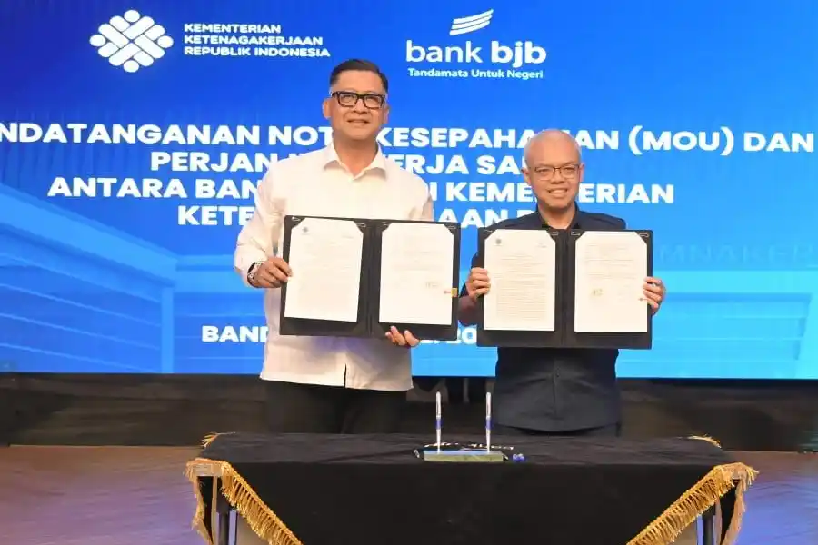 Kemnaker dan Bank BJB Sepakati Kerja Sama Strategis: Fokus Kembangkan Kompetensi SDM dan Layanan Finansial Kemnaker menggandeng bank bjb untuk meningkatkan kapasitas SDM dan optimalisasi layanan perbankan demi pelayanan publik yang transparan.