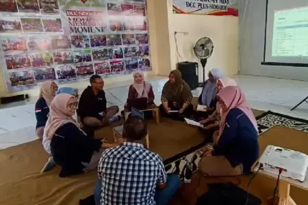 Kemenkes Minta Publik Tak Stigma ODHIV, Peningkatan Temuan Kasus Hasil Deteksi Dini Kemenkes mengajak masyarakat tidak memberi stigma kepada ODHIV. Peningkatan temuan kasus HIV di Sidoarjo disebut mencerminkan keberhasilan deteksi dini.