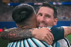 Drama 5 Gol di Atlanta: Comeback Epik Argentina Tekuk Mesir, Segel Tiket Perempat Final Piala Dunia Lionel Messi usai laga Argentina lawan Mesir. Argentina bangkit dari ketertinggalan dua gol untuk mengalahkan Mesir 3-2 berkat gol penentu Enzo Fernández
