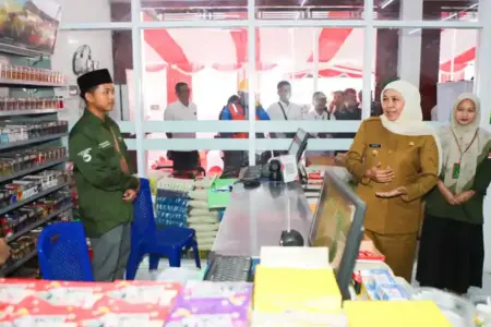 Jawa Timur Pimpin Transaksi Nasional Koperasi Desa Merah Putih Tembus Rp17,45 Miliar, Khofifah: Ekonomi Desa Bergerak