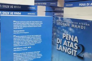 Praktisi Komunikasi Sawit Tofan Mahdi Terbitkan ‘Pena di Atas Langit 2’