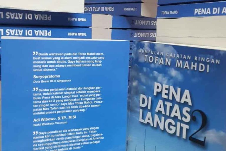 Praktisi Komunikasi Sawit Tofan Mahdi Terbitkan ‘Pena di Atas Langit 2’