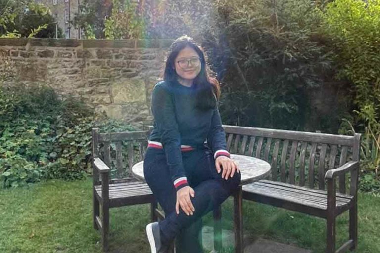 Nadya Allysa, Mahasiswa Universitas Airlangga ini Wujudkan Impian Lewat IISMA