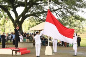 Hari Pahlawan, Ganjar Upacara di Dekat Makam Pejuang dari Aceh