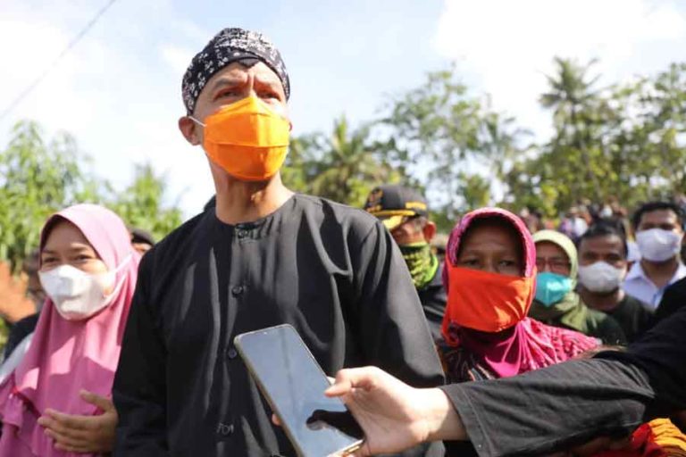 Upaya Cegah Bencana, Ganjar Ajak Warga Tanam Pohon