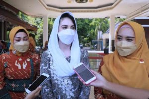 Hadiri Pelantikan Pengurus Dekranasda Sidoarjo, Arumi Tekankan Pentingnya Komunikasi Era Digital