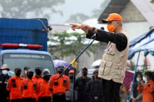 Diguyur Hujan, Ganjar Pranowo Apel Siaga Bencana di Banjarnegara