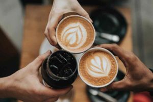 Generasi Z Konsumsi Kopi Dua Kali Lipat lebih Banyak dari Kelompok Usia 60 Tahun ke Atas