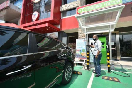 Pertamina Patra Niaga Siapkan Charging Station dan Battery Swapping Station untuk Kendaraan Listrik