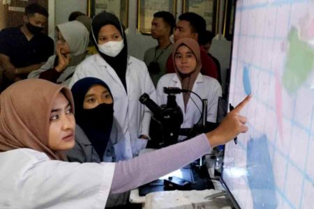Sungai-sungai di Jawa Tercemar, Ecoton Ingatkan Ancaman Mikroplastik bagi Kesehatan