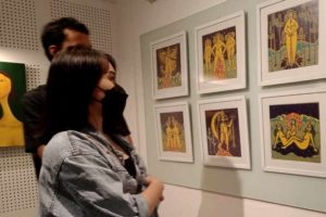 Gosyip-gosyip Senja, Cara Santai Meredefinisikan Arti Vulgar di Masyarakat