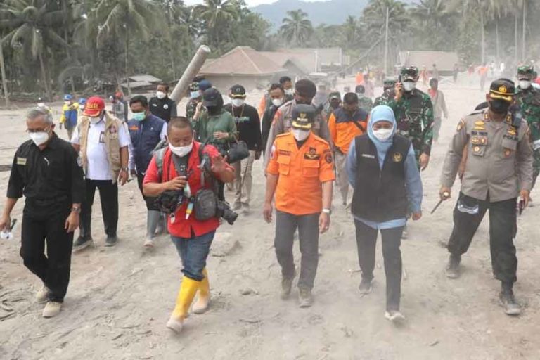Gunung Semeru Erupsi, Ini Langkah Cepat Khofifah