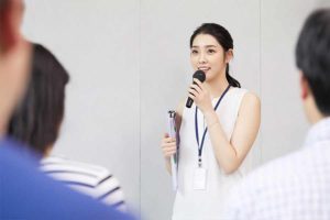 Bangun Karir dan Bisnis perlu Skill Public Speaking