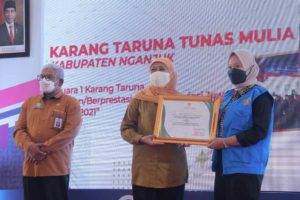 Gubernur Khofifah Ajak Masyarakat Dorong Generasi Alfa Perkuat Solidaritas Sosial