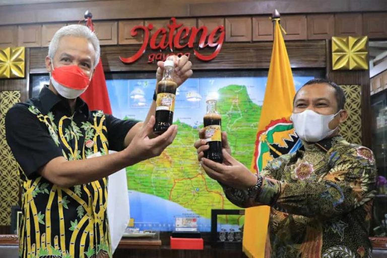 Bertemu Ganjar, Wabup Bengkalis Singgung Madu Hitam Riau dan Lebah Pegunungan Muria