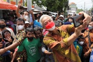 Di Bawah Kepemimpinan Ganjar, Indeks Kebahagiaan Warga Jateng Naik Terus