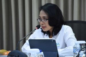 KPPPA Dukung Perlindungan dan Pemberdayaan Lansia Perempuan Lewat Tradisi Menganyam Bintang Puspayoga