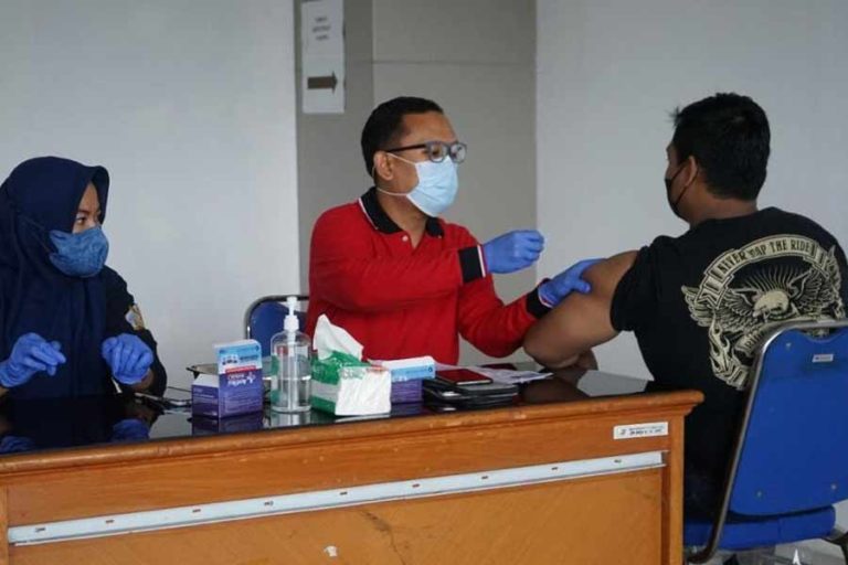 Perjalanan Udara Selama Nataru, Penumpang Wajib Tunjukkan Vaksin Dosis Dua