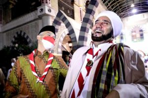 Bersholawat Bareng di Satu Panggung, Cara Ganjar – Habib Syech Mengobati Rindu