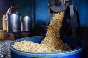 Hentikan Penjualan, Mayoritas Pedagang Tahu Tempe di Pasar Slipi Lakukan Aksi Mogok Kampung Tempe Surabaya