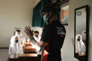 Keliling Cek Sekolah PTM 100 Persen, Ganjar : Perlu Satgas untuk Awasi Prokes