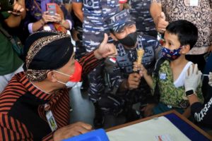 Anak-anak itu Melawan Covid-19 dari Atas Kapal Perang