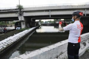 Genangan Masih Tinggi, Ganjar Minta Petugas Segera Lakukan Penyedotan Kaligawe