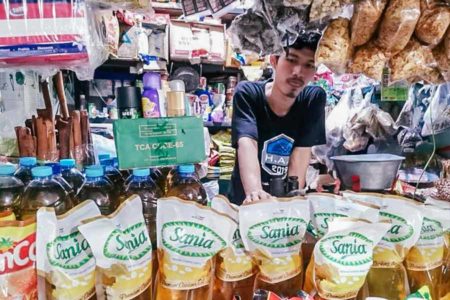 Permintaan Minyak Goreng Kemasan di Kota Malang Masih Tetap Tinggi Meski Harga Naik minyak goreng