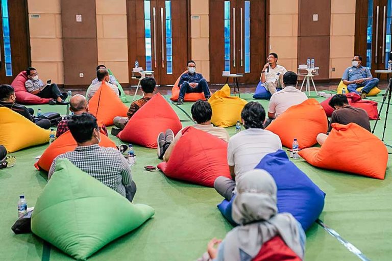 Brantas Abipraya Gelar Bincang Santai Insan Muda Abipraya bareng CEO