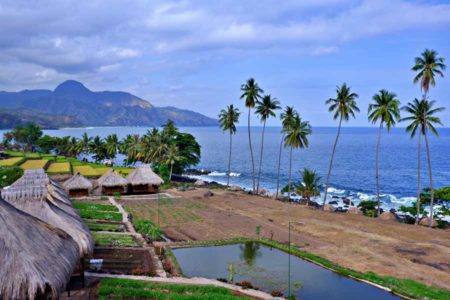 Sepotong Surga di Pantai Nggela