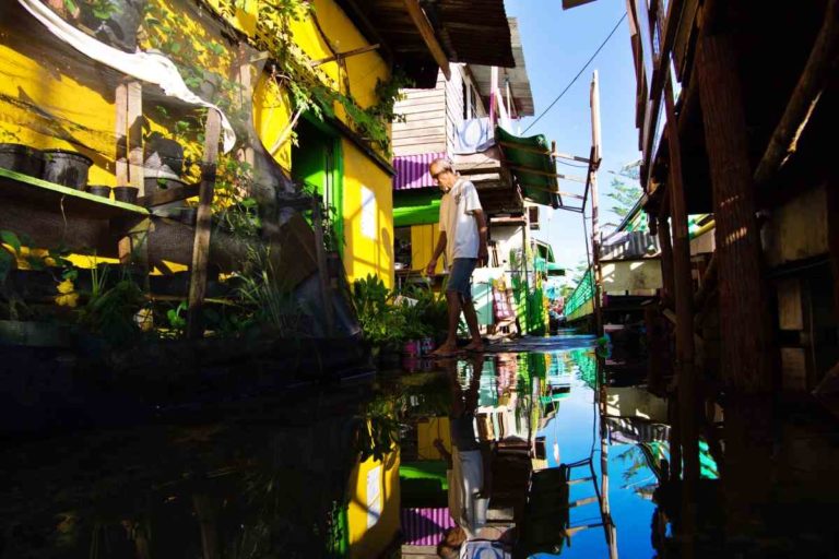 Memeluk Pagi dari Waterfront Kapuas